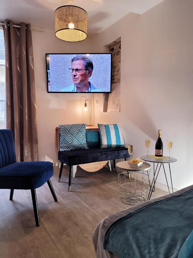 L'établissement LA PLAGE A 2 PAS , vous propose 4 appartements neufs avec services , lits faits à votre arrivée , serviettes de toilette , ménage , Wifi , en hyper centre , Vue mer à 50m , tout est accessible à pied Dieppe Exterior foto